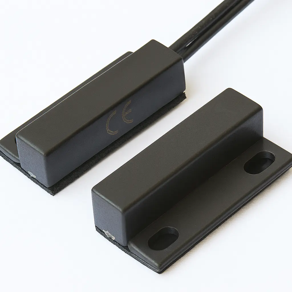 Stick-on contact 28x13mm, brown, side