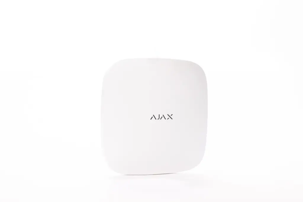 Ajax HUB 2 PLUS panel (white)